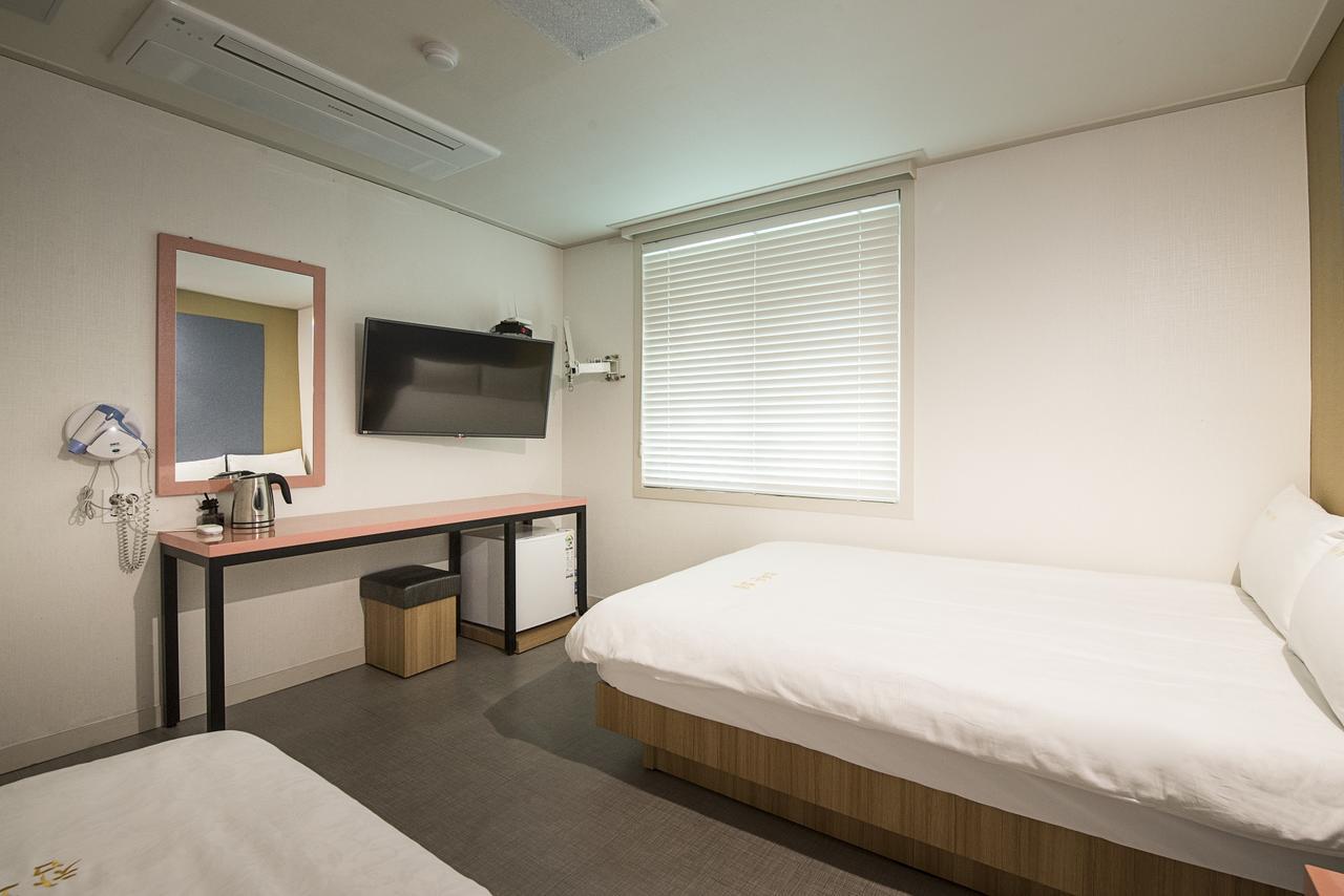 ג'גו Champion Hotel מראה חיצוני תמונה